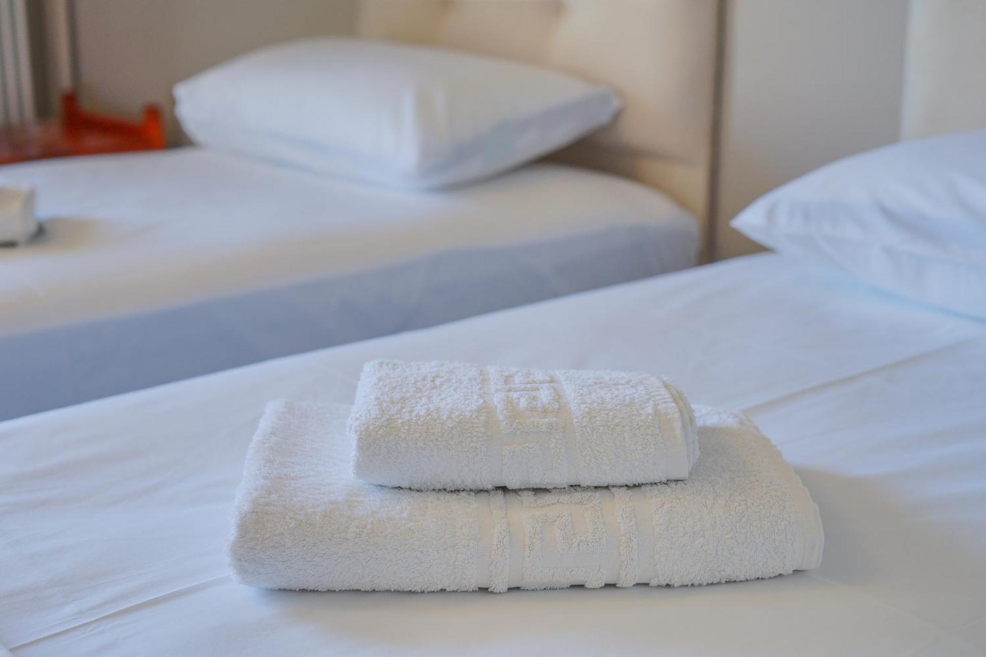 Hotel Korfos - Ξενοδοχείο Κόρφος Renovated Kültér fotó