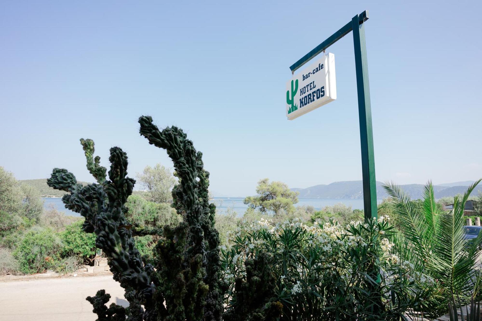Hotel Korfos - Ξενοδοχείο Κόρφος Renovated Kültér fotó