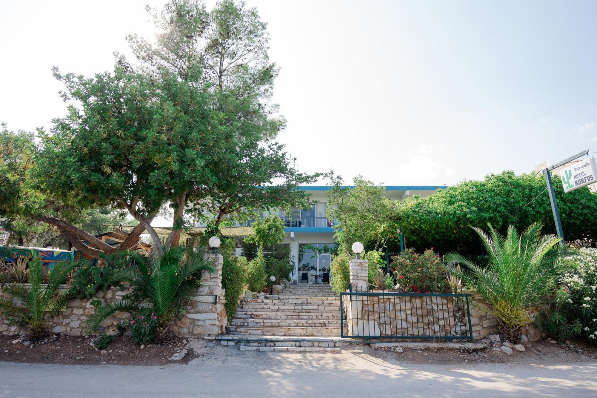 Hotel Korfos - Ξενοδοχείο Κόρφος Renovated Kültér fotó