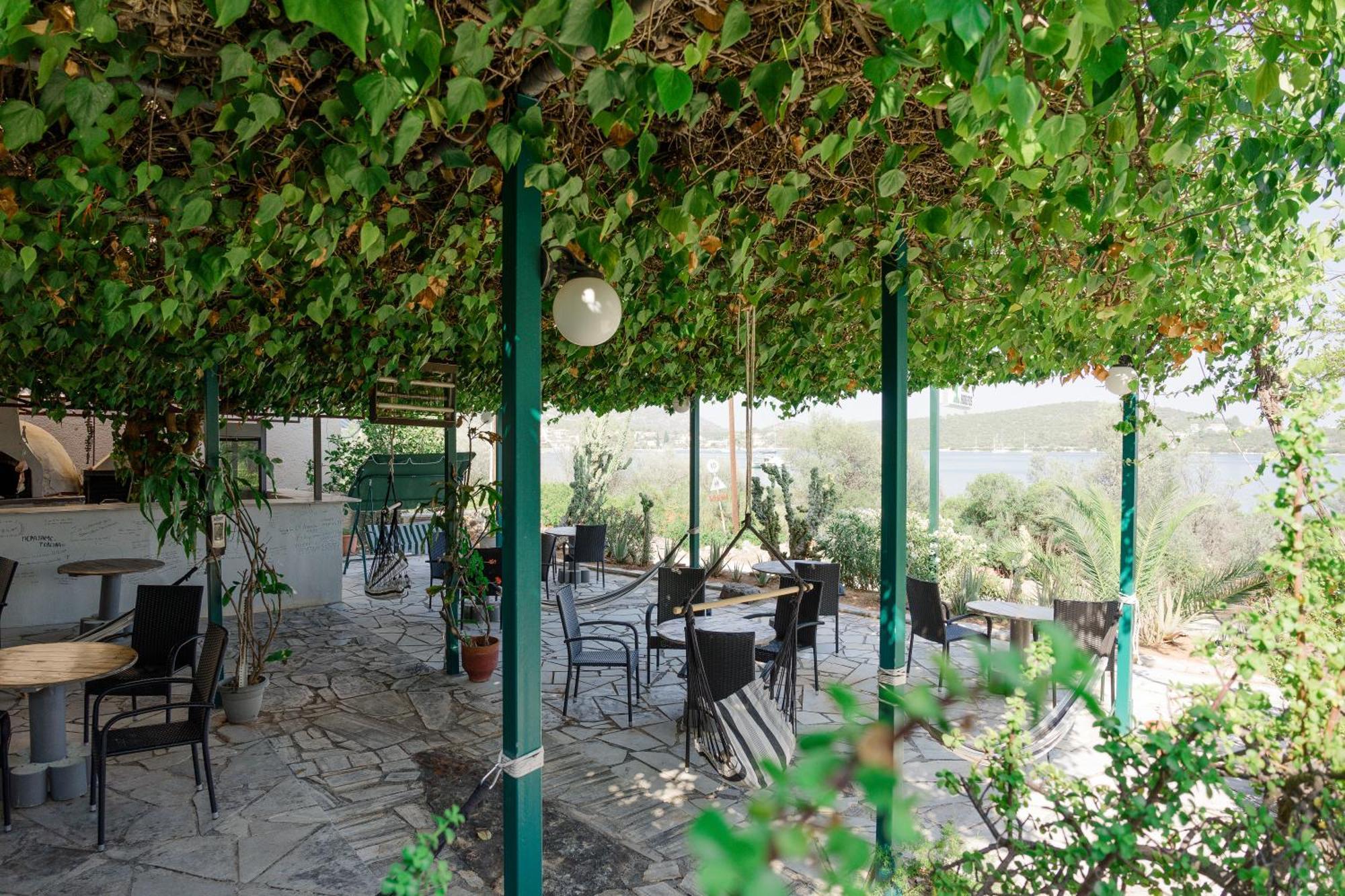 Hotel Korfos - Ξενοδοχείο Κόρφος Renovated Kültér fotó