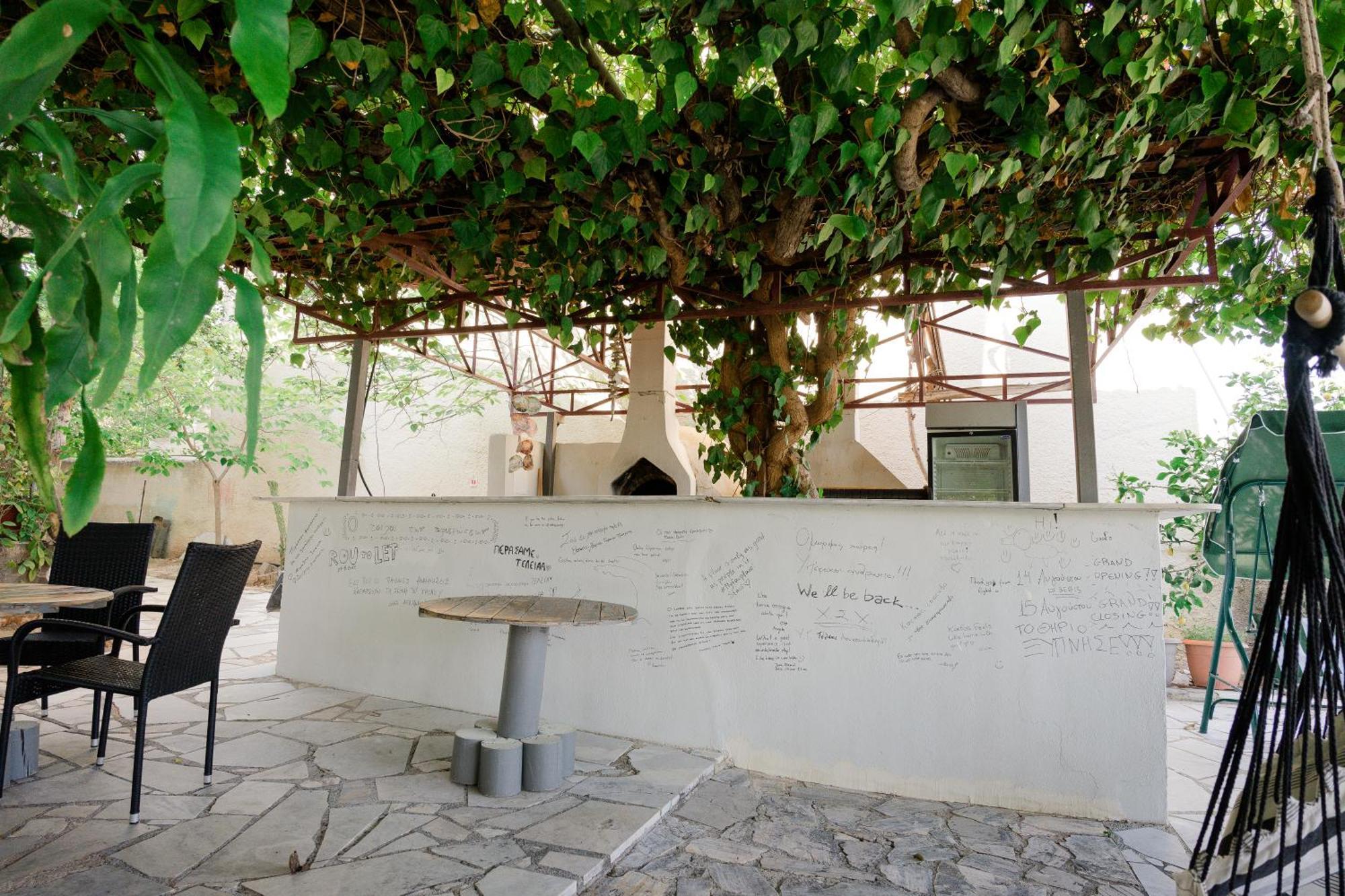 Hotel Korfos - Ξενοδοχείο Κόρφος Renovated Kültér fotó